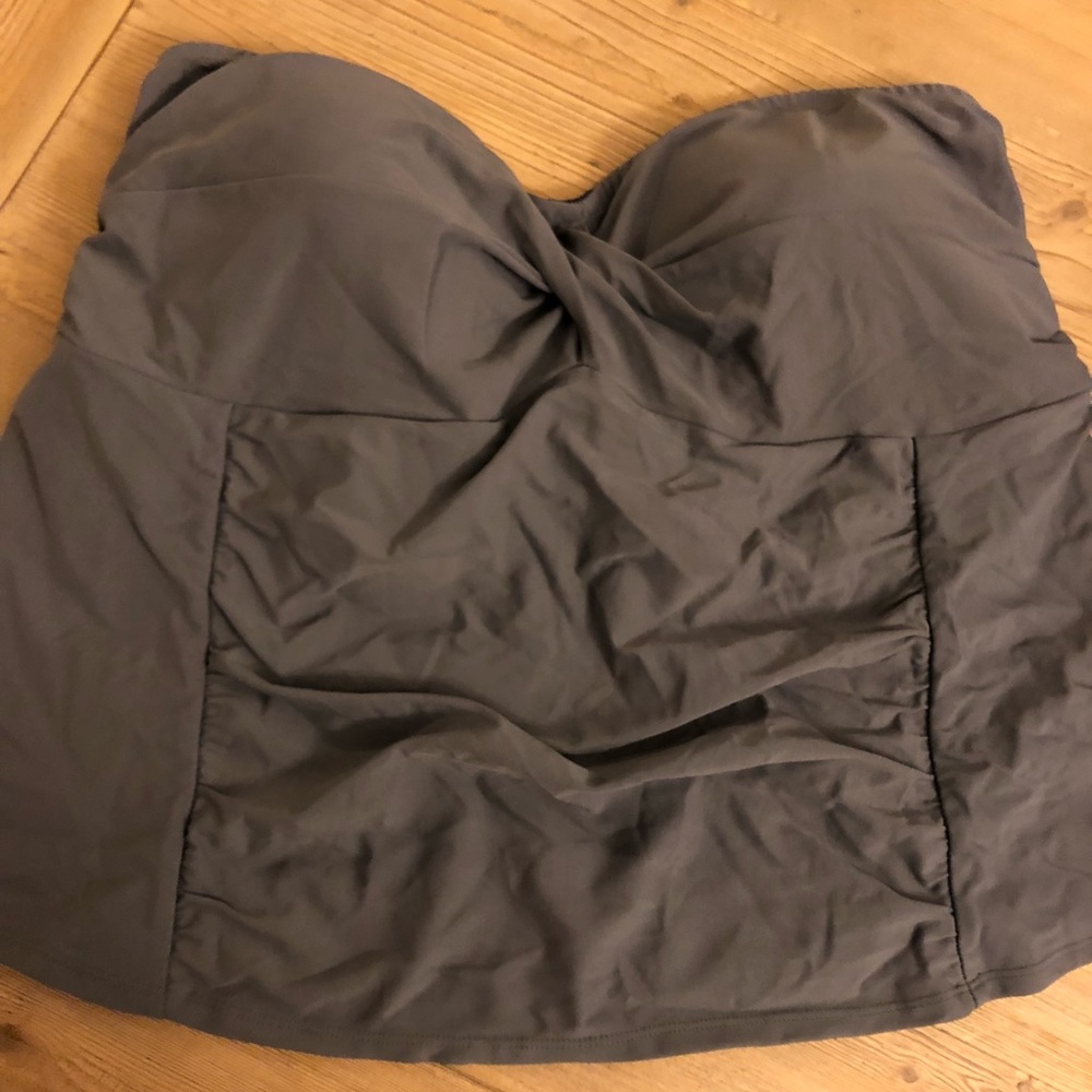 Old Navy grey tankini top.